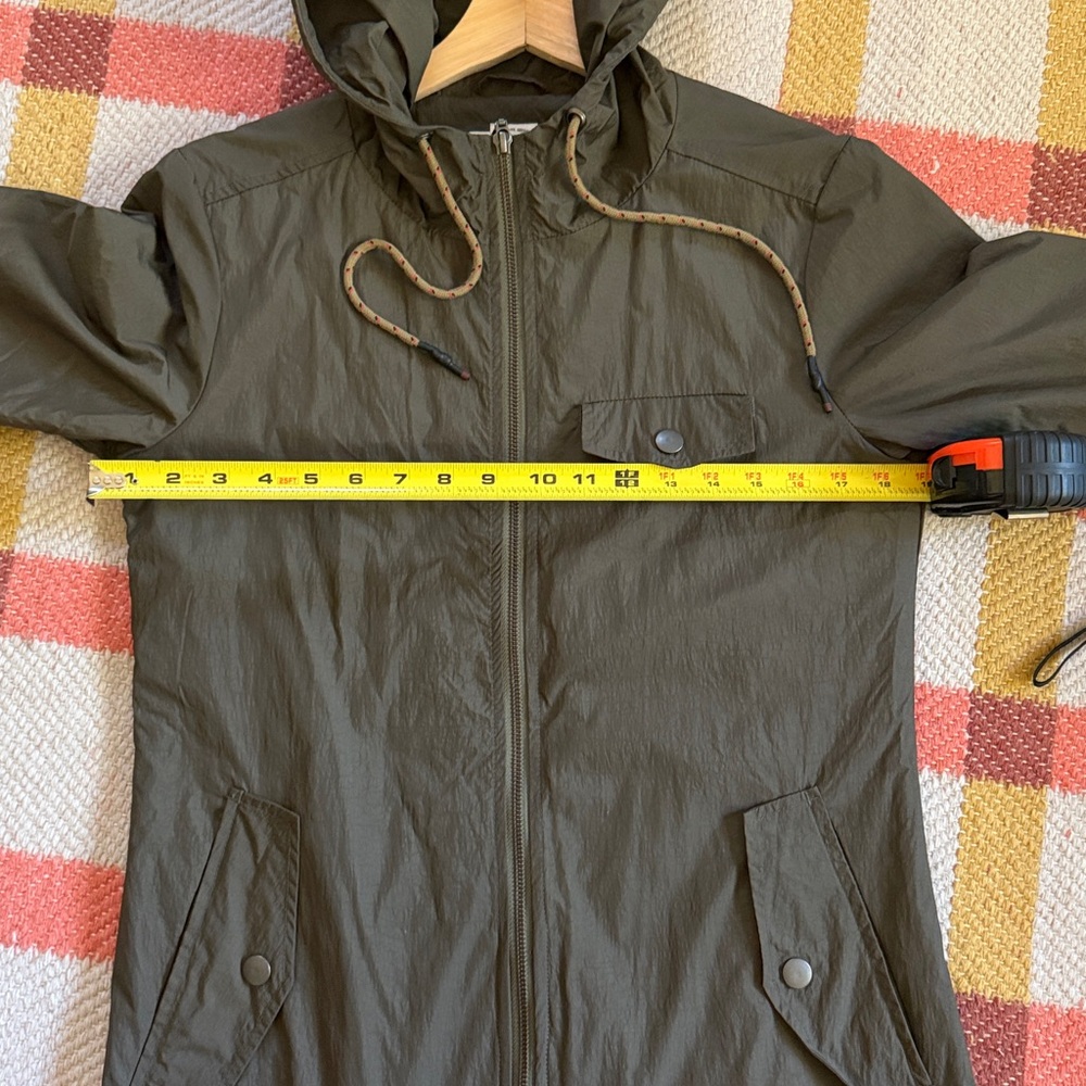 Utility Hooded Jacket in Olive Green - Picture 4 of 5